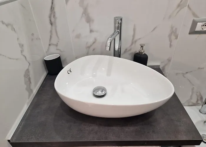 N&ghomesweethome Gogh Elegante E Confortevole Apartment *