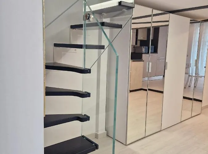 Apartment N&ghomesweethome Gogh Elegante E Confortevole
